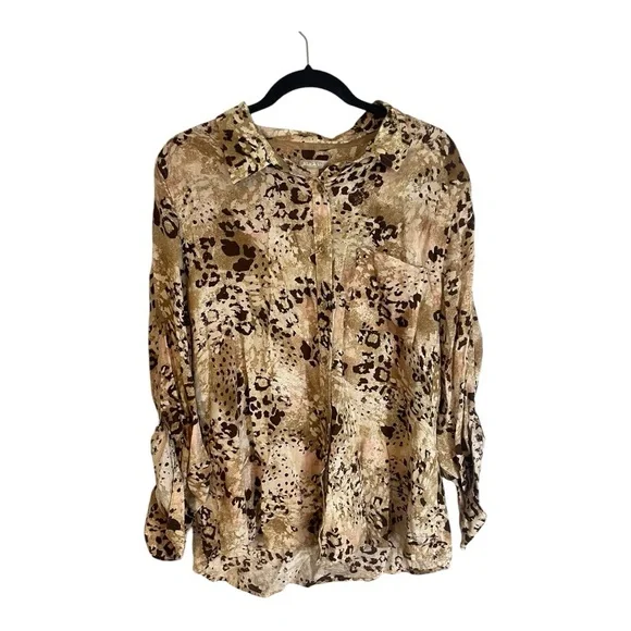 White Stag Leopard Print Women's Button Down Top - Picture 4 of 6